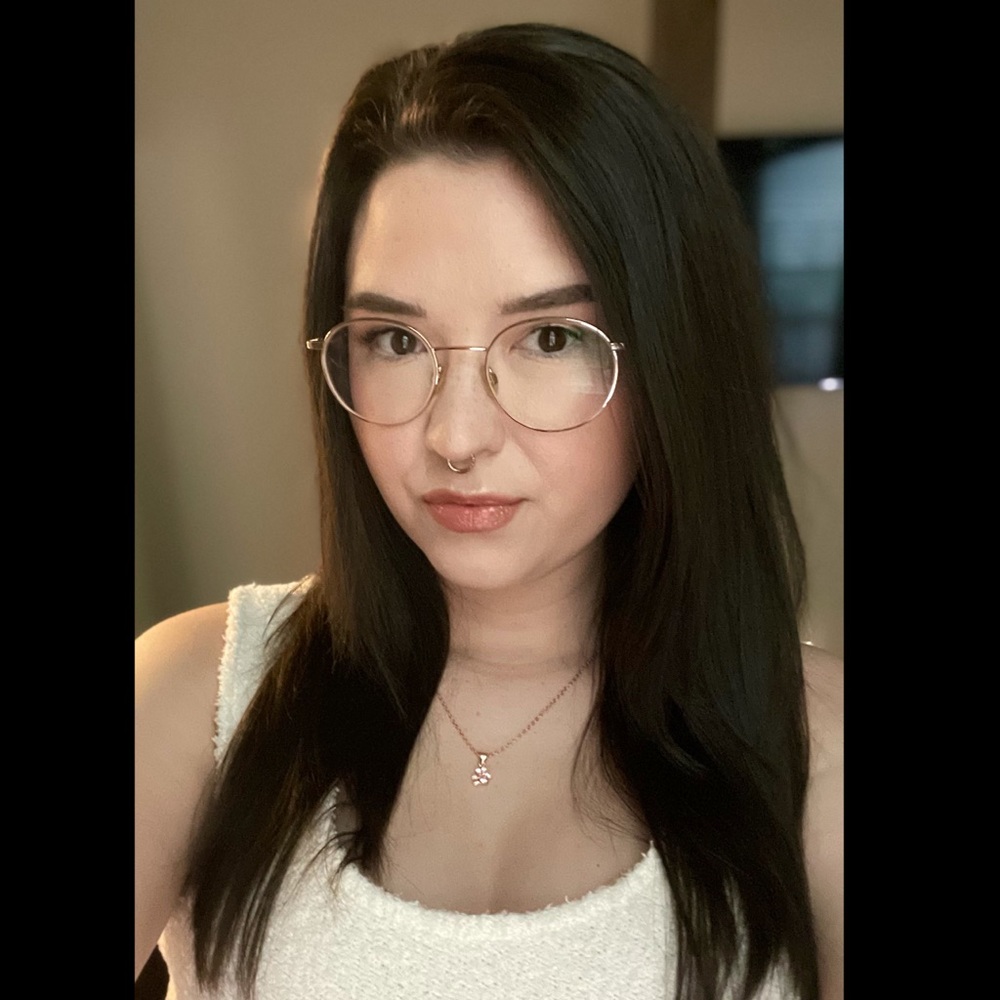 Meet your Posher, Lyndsie